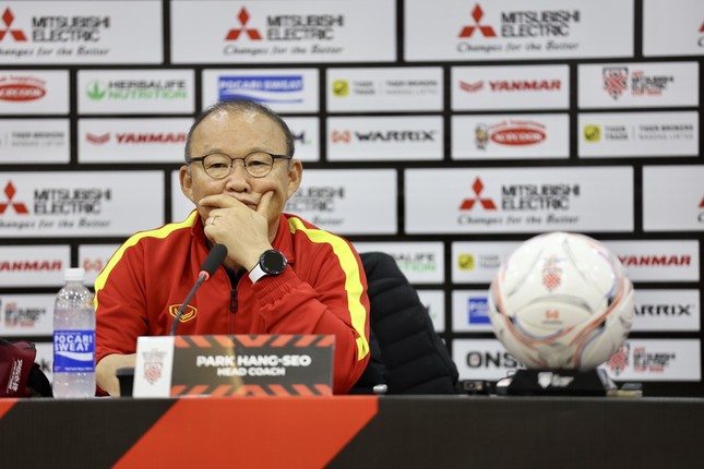 HLV Park Hang-seo: Malaysia giữ người để đấu Việt Nam - Ảnh 2.