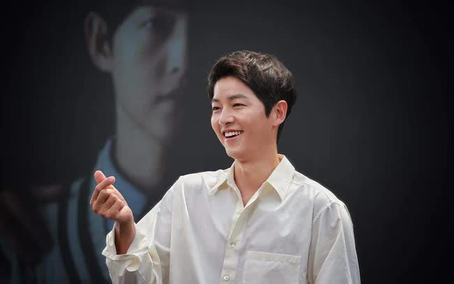 Song Joong Ki và bạn gái người Anh sẽ kết hôn? Điểm lại loạt sao Hàn kết hôn với người nước ngoài - Ảnh 6.