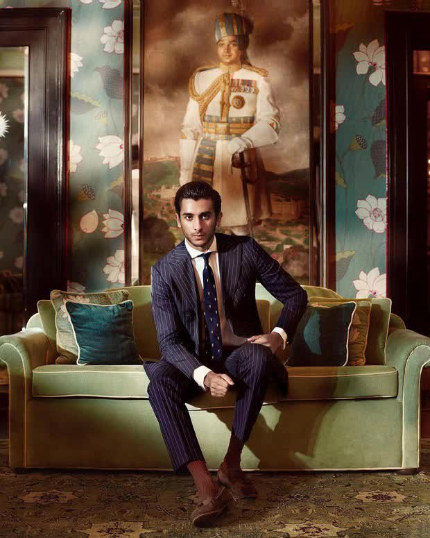 Rich kid Ấn Độ phải thừa kế ngai vàng và vài tỷ đô ở tuổi 20, từng làm người mẫu cho Dolce & Gabbana bây giờ ra sao? - Ảnh 2.