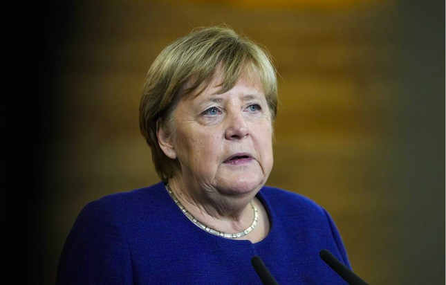 Cựu Thủ tướng Đức Merkel loại trừ khả năng tham gia tiến trình hoà bình Ukraine - Ảnh 1.
