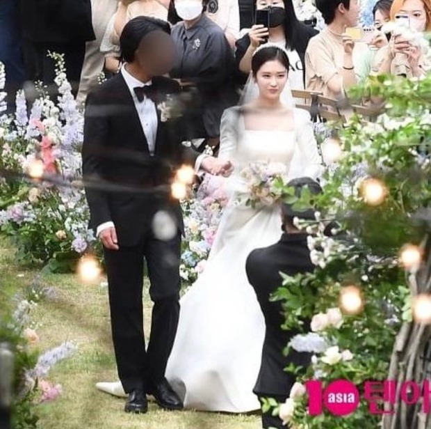  2022 - Năm Kbiz toàn tin hỷ của sao hạng A: Đám cưới BinJin và Park Shin Hye như lễ trao giải, Gong Hyo Jin - Jiyeon quá độc lạ - Ảnh 20.