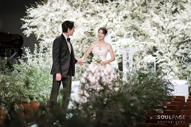  2022 - Năm Kbiz toàn tin hỷ của sao hạng A: Đám cưới BinJin và Park Shin Hye như lễ trao giải, Gong Hyo Jin - Jiyeon quá độc lạ - Ảnh 7.