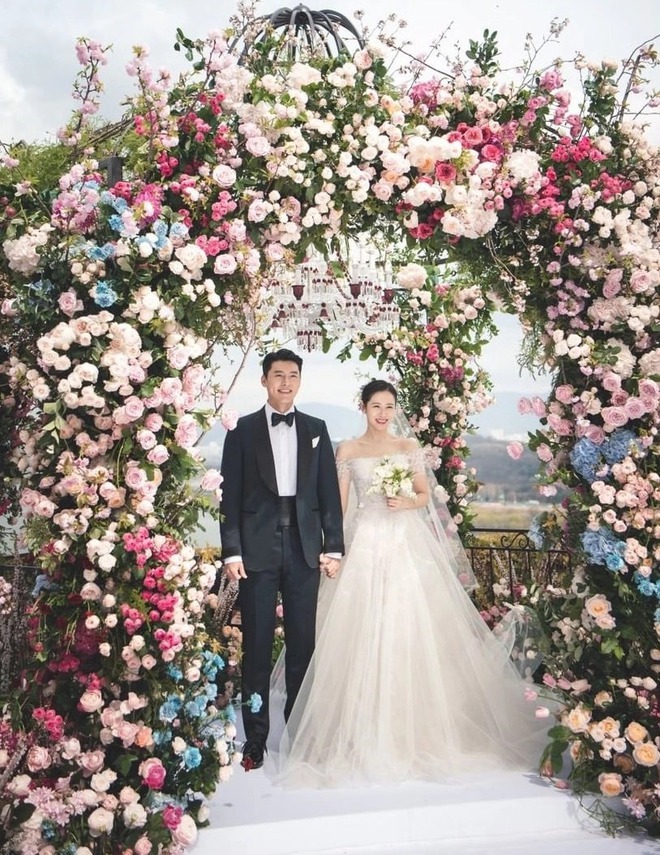  2022 - Năm Kbiz toàn tin hỷ của sao hạng A: Đám cưới BinJin và Park Shin Hye như lễ trao giải, Gong Hyo Jin - Jiyeon quá độc lạ - Ảnh 3.