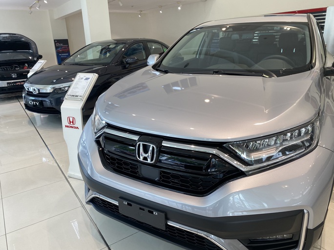 Xe đa dụng MPV đua nhau giảm giá những ngày cuối năm - Ảnh 7. Xe đa dụng MPV đua nhau giảm giá những ngày cuối năm - Ảnh 7.