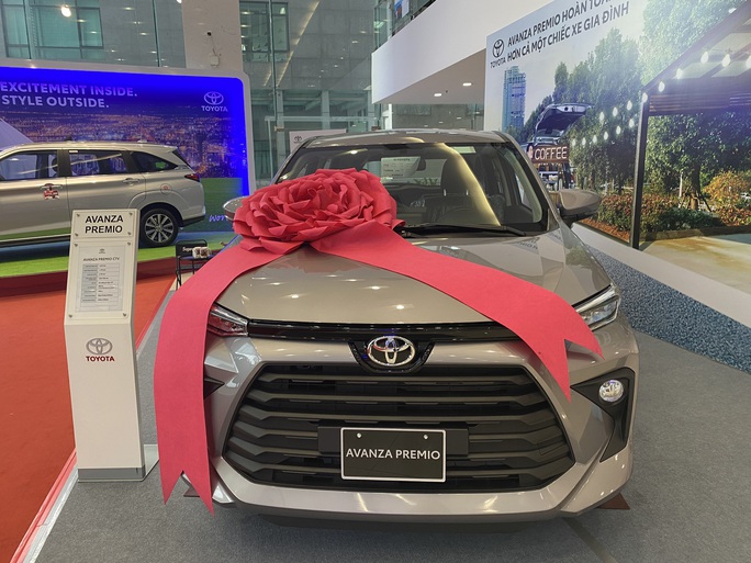 Xe đa dụng MPV đua nhau giảm giá những ngày cuối năm - Ảnh 3. Xe đa dụng MPV đua nhau giảm giá những ngày cuối năm - Ảnh 3.