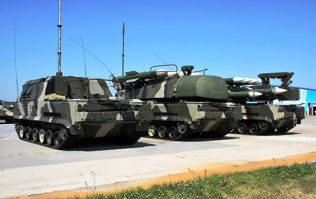 Buk-M2 Nga bắn hạ hàng chục UAV Bayraktar và tên lửa HIMARS của Ukraine - Ảnh 1.