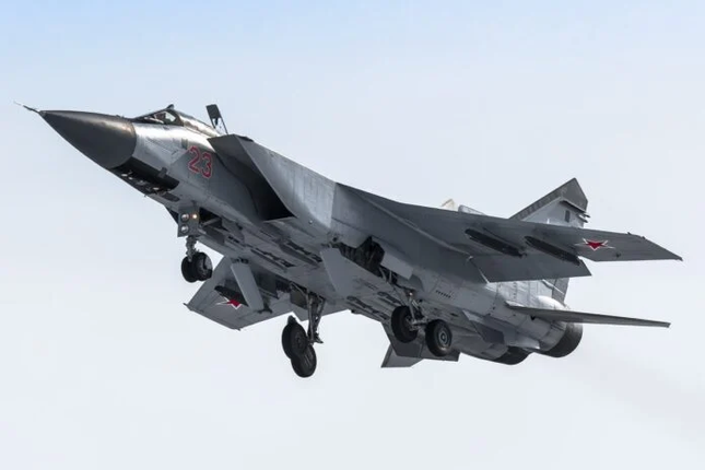 Khám phá tiêm kích đánh chặn MiG-31 vừa rơi ở vùng Viễn Đông của Nga - Ảnh 1.