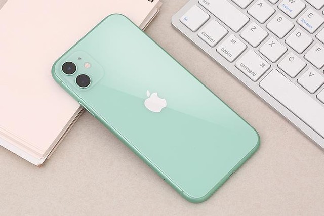  Dọn kho xả hàng, giá iPhone 11, 12 đồng loạt lao dốc kịch sàn  - Ảnh 1.