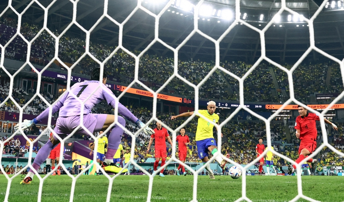 TRỰC TIẾP Brazil 3 - 0 Hàn Quốc: Chênh lệch đẳng cấp - Ảnh 3.