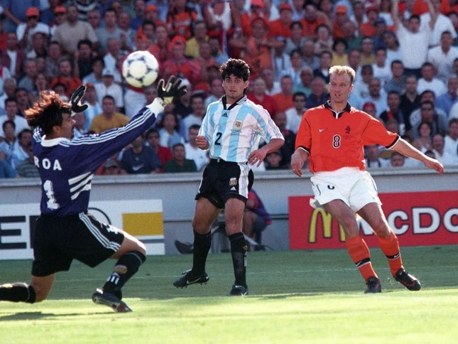 Hà Lan đối đầu Argentina và ký ức không quên về tuyệt tác phi phàm của Dennis Bergkamp - Ảnh 8.