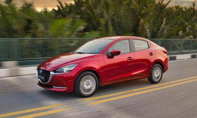 Sự cố đèn pha khiến Mazda phải thu hồi hơn 200 xe
