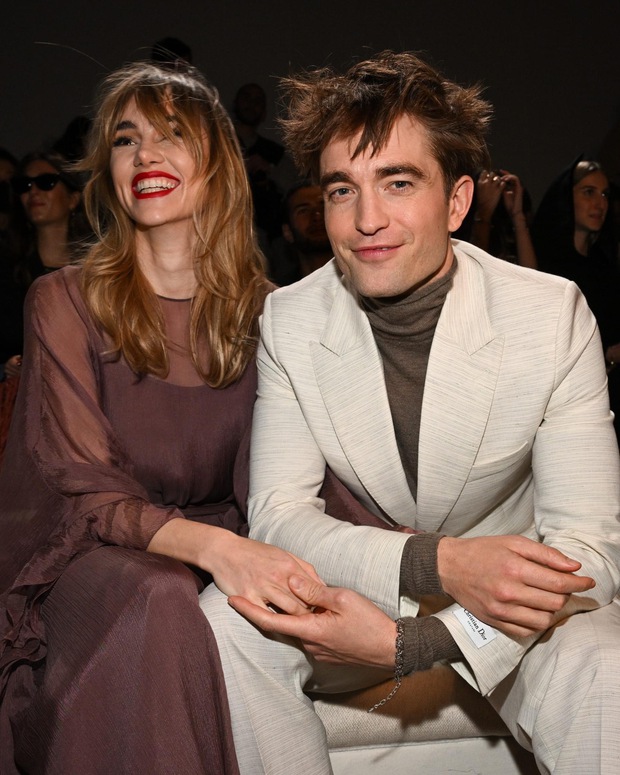  Ma cà rồng Robert Pattinson và bạn gái người mẫu lần đầu công khai lộ diện sau 4 năm yêu - Ảnh 4.