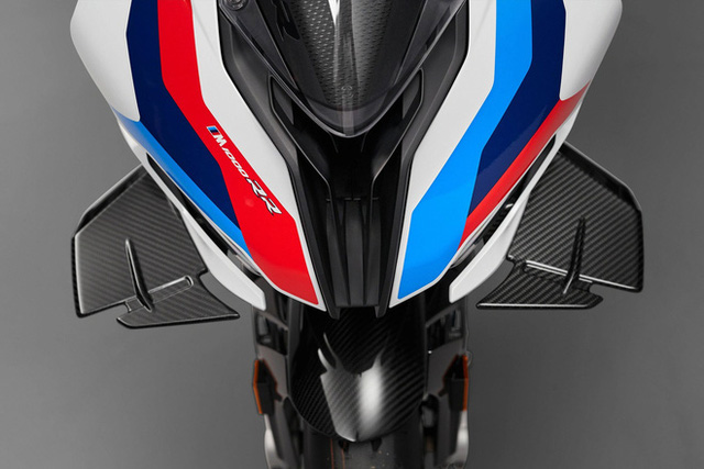 Siêu mô tô BMW M 1000 RR giá 1,6 tỷ đồng về Việt Nam: Lô đầu 6 chiếc đã có chủ  - Ảnh 7.