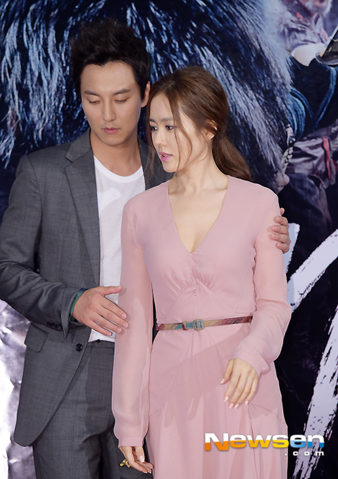  Trước khi kết hôn với Hyun Bin, Son Ye Jin từng bị đồn yêu mỹ nam này: Visual lẫn diễn xuất ra sao mà dân tình náo loạn? - Ảnh 1.