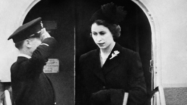 Đại Lễ Bạch Kim của Nữ Hoàng Anh: Ký ức đau buồn ngày lên ngôi 70 năm trước của nàng Công chúa 25 tuổi non trẻ nhưng mạnh mẽ - Ảnh 5.