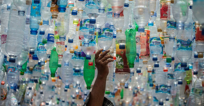 Các nhà khoa học cảnh báo chúng ta phải giảm triệt để lượng nhựa nguyên sinh trước năm 2025 - Ảnh 3.