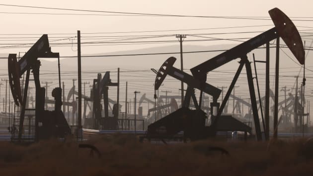 Cơn khát dầu có thể đẩy giá vọt 150 USD/thùng, căng thẳng ở Ukraine chỉ là gia vị?  - Ảnh 3.