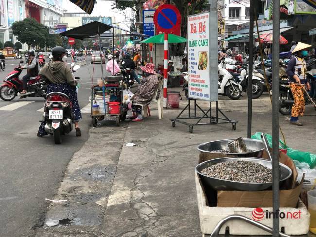 Bán thứ ốc sặc sỡ, nhỏ như khuy áo, nhiều người lắc đầu có gì mà ăn, chủ kiếm tiền triệu mỗi ngày - Ảnh 9.