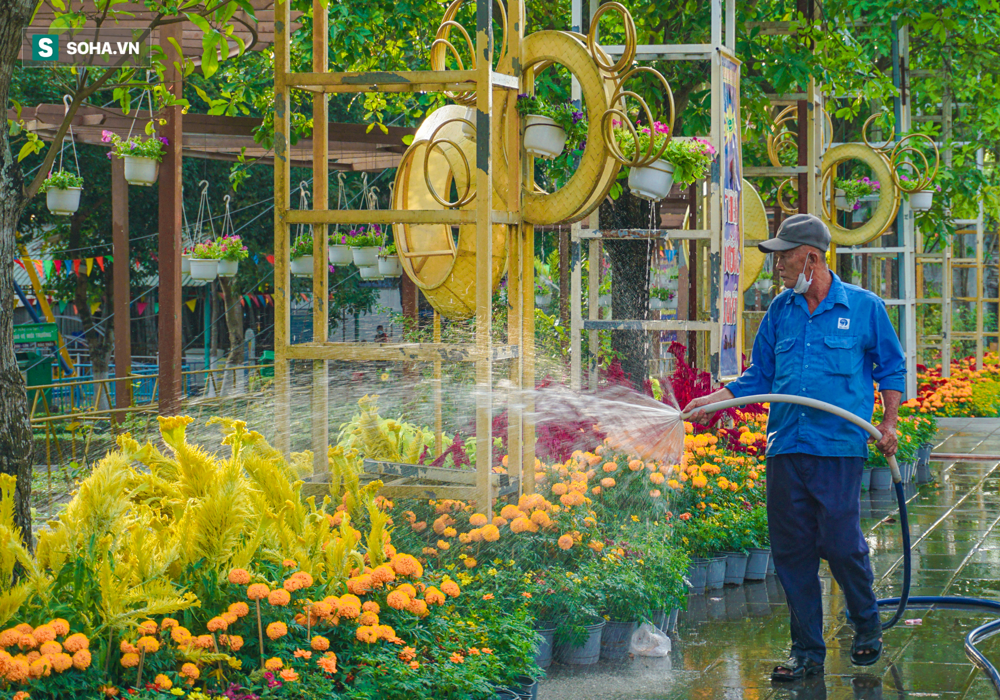 Hot girl đổ về vịnh Hạ Long thu nhỏ chụp ảnh đủ đăng đến hết năm - Ảnh 9.