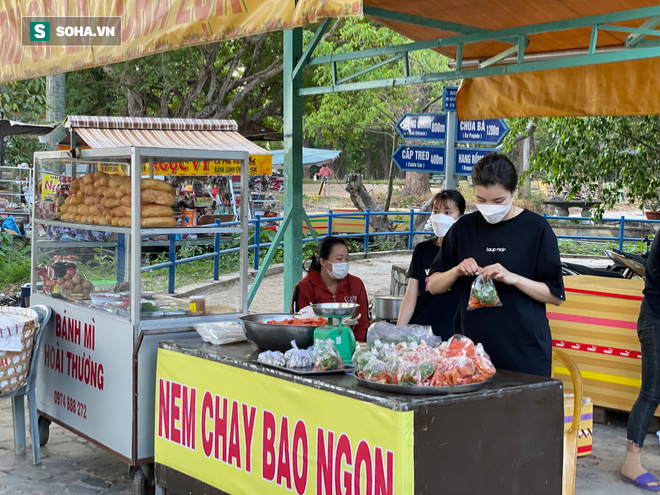 Điểm du lịch hot nhất Tây Ninh vắng lặng dù miễn phí vào cổng - Ảnh 12.