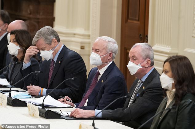  Nh&agrave; Trắng cẩn trọng bất thường để đảm bảo Tổng thống Biden kh&ocirc;ng mắc COVID-19  - Ảnh 2.