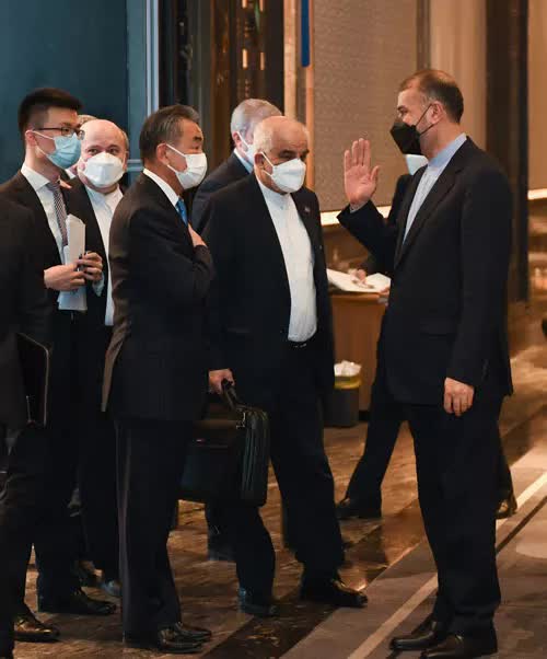 Trung Quốc tăng ảnh hưởng ở Trung Đông khi Mỹ rút lui - Ảnh 2. Trung Quốc tăng ảnh hưởng ở Trung Đông khi Mỹ rút lui - Ảnh 2.