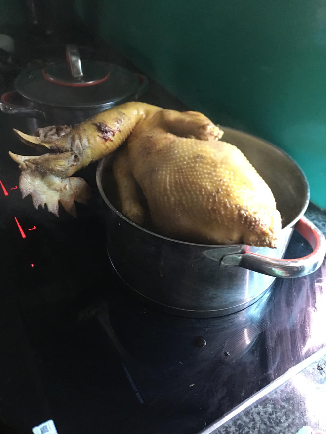 Những siêu phẩm gà luộc gây chấn động giới bếp núc dịp Tết, đầu năm - Ảnh 16. Những siêu phẩm gà luộc gây chấn động giới bếp núc dịp Tết, đầu năm - Ảnh 16.