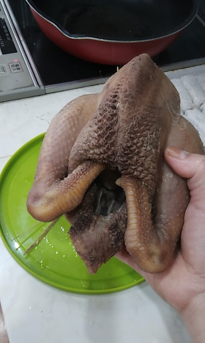 Những siêu phẩm gà luộc gây chấn động giới bếp núc dịp Tết, đầu năm - Ảnh 6. Những siêu phẩm gà luộc gây chấn động giới bếp núc dịp Tết, đầu năm - Ảnh 6.