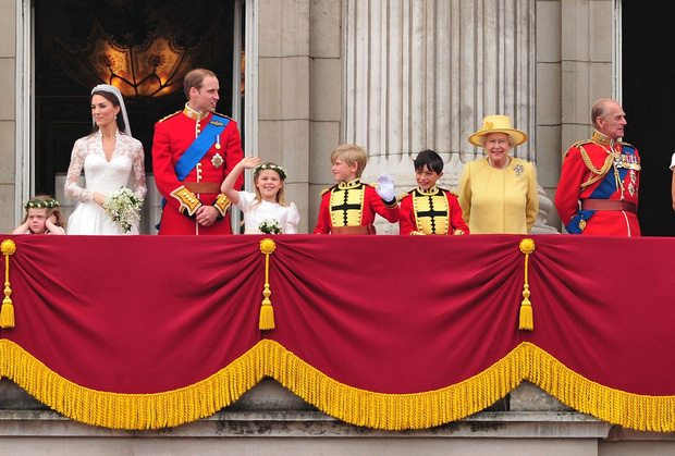 Cuộc đời lẫy lừng của Nữ hoàng Elizabeth II qua ảnh: Nữ tướng quyền lực cai trị ngai vàng lâu nhất trong lịch sử các vương triều nước Anh - Ảnh 24.