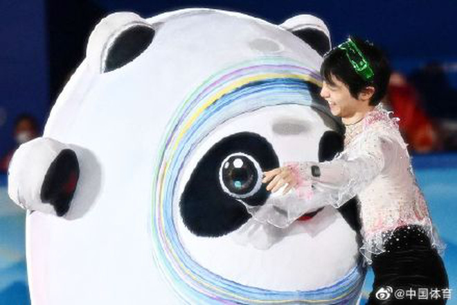 Olympic Bắc Kinh bùng nổ ngày bế mạc: “Hoàng tử trượt băng” phá đảo cả cõi mạng với màn trình diễn đẹp hơn cả giấc mộng - Ảnh 11.