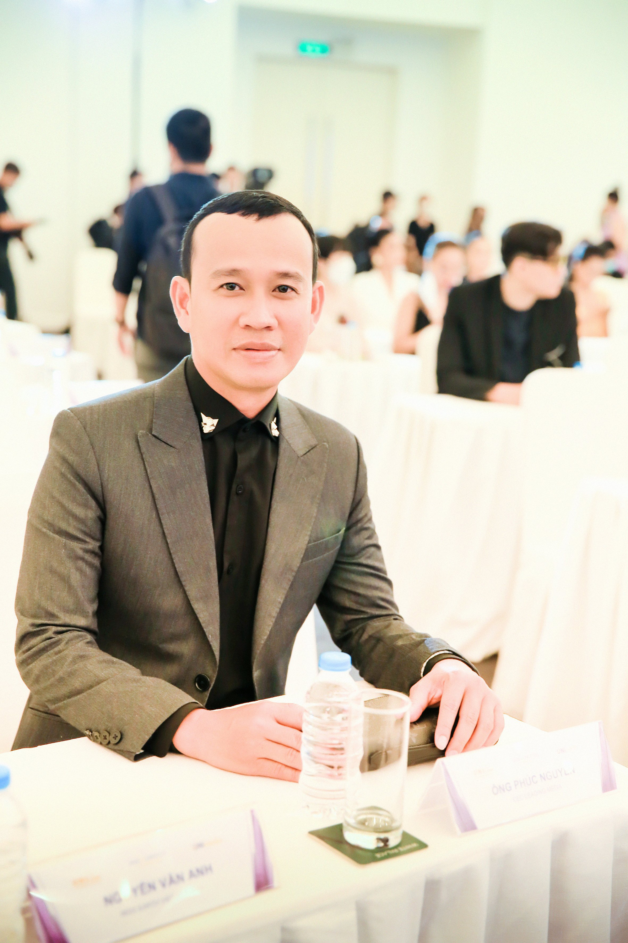 Ông trùm hoa hậu Phúc Nguyễn tiết lộ lý do chọn Kim Duyên thi Hoa hậu Siêu quốc gia - Ảnh 1. Ông trùm hoa hậu Phúc Nguyễn tiết lộ lý do chọn Kim Duyên thi Hoa hậu Siêu quốc gia - Ảnh 1.