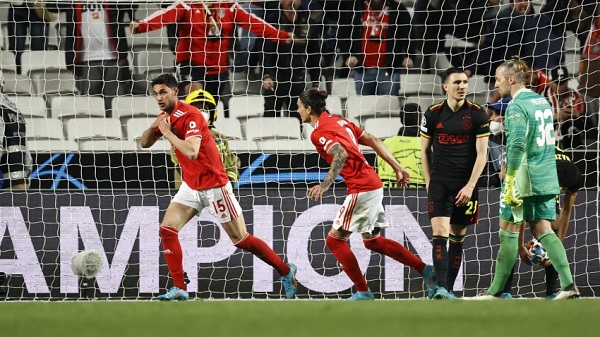 Benfica 2-2 Ajax: Không dễ như tưởng tượng - Ảnh 3.