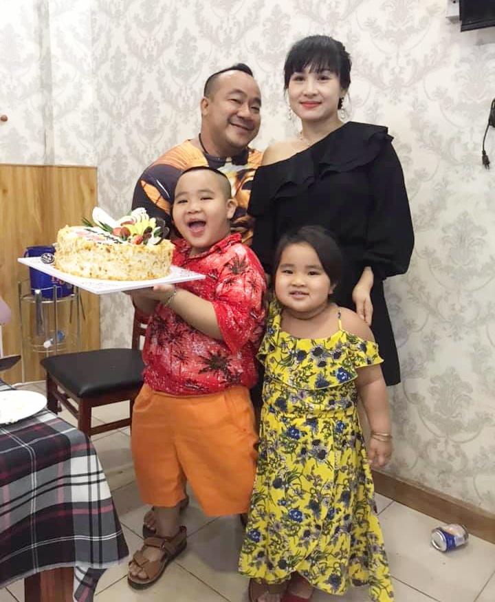 Những sao nam nấm lùn lấy vợ chân dài vẫn hạnh phúc bền lâu - Ảnh 5. Những sao nam nấm lùn lấy vợ chân dài vẫn hạnh phúc bền lâu - Ảnh 5.
