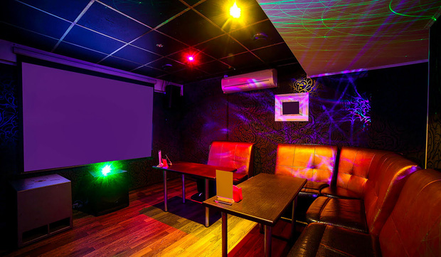 Nam sinh Việt bị dụ làm phục vụ quán Karaoke 18+ ở Hàn Quốc, bị bắt cởi quần, sốc nhất là mức lương cao ngất ngưởng - Ảnh 3.