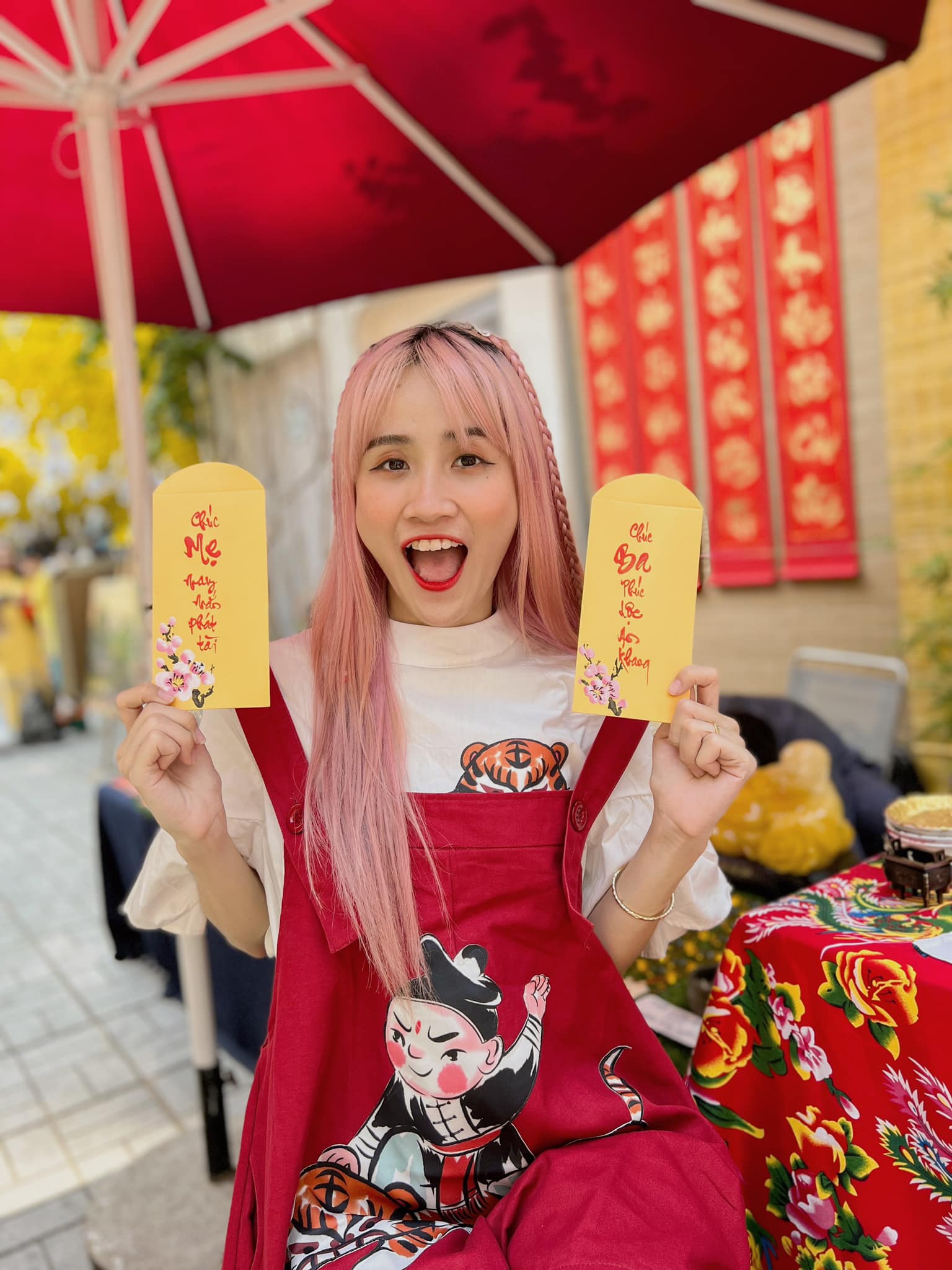 Đọ nhan sắc của 3 TikToker nhiều follow nhất Việt Nam, số 3 đã có chồng nhưng cực hot - Ảnh 10. Đọ nhan sắc của 3 TikToker nhiều follow nhất Việt Nam, số 3 đã có chồng nhưng cực hot - Ảnh 10.