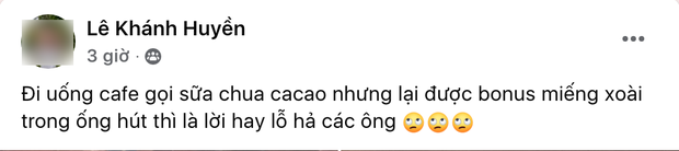 Cô gái hoảng hồn khi đang uống sữa chua ca cao thì thấy miếng xoài trong ống hút: Kiểu tái chế gì mà lạ thế này? - Ảnh 1.