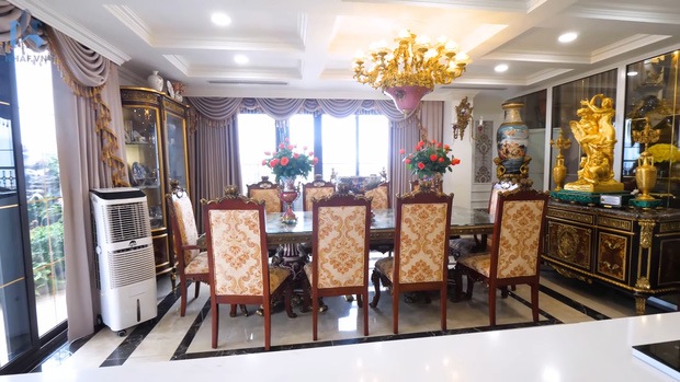 Lóa mắt với căn penthouse 200 tỷ của đại gia Hà thành thích sưu tập cổ vật: Nếu có trộm đột nhập, phải huy động cả tiểu đội thì mới khuân hết đồ! - Ảnh 13.