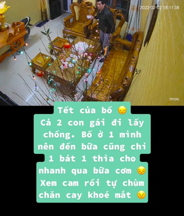 Hai chị em đều lấy chồng, nhà còn mình bố, Tết mở camera nhìn bữa cơm mà cay khoé mắt - Ảnh 1.