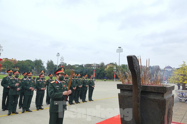 Tổng Tham mưu trưởng yêu cầu cận vệ Lăng Chủ tịch Hồ Chí Minh phải là tấm gương sáng - Ảnh 4.