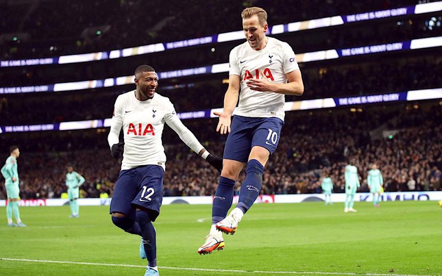  Harry Kane tỏa sáng, Tottenham đi tiếp tại FA Cup  - Ảnh 1.