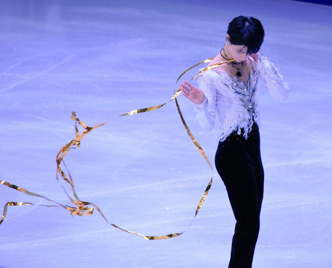 Nam thần Olympic có lượng fan khủng hơn mọi idol: Hoàng tử trượt băng với thần thái tiên tử, đến mức thất bại vẫn gây bão toàn mạng - Ảnh 7.