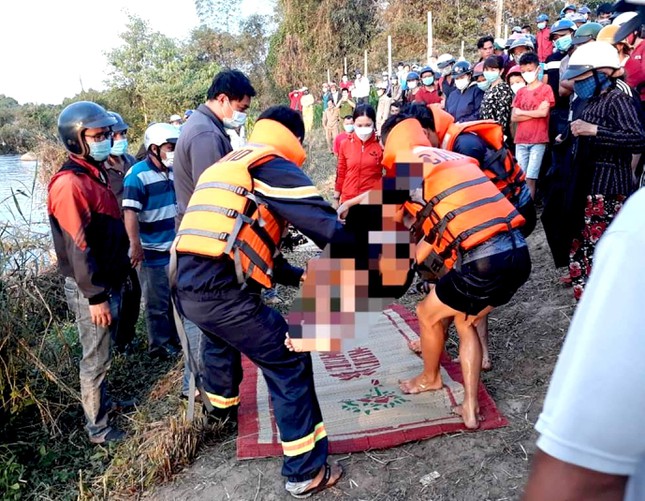     Invite each other to take a bath in the river, 2 students drown - Photo 1.