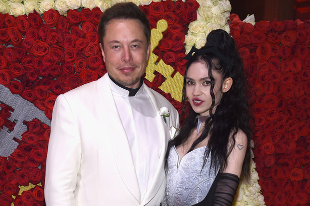 Having just been caught dating a young girl, the world's richest billionaire revealed that he had given birth to a child with an old love, and netizens seemed to be immersed in the love matrix of the rich - Photo 2.