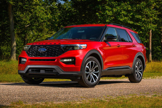 Ford Explorer buộc phải bàn giao mà không có trang bị quan trọng, đại lý thông báo sẽ… lắp sau - Ảnh 1.