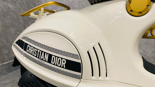 Vespa 946 Christian Dior gây sốt tại Việt Nam: Sang tay lãi ngay 1 tỷ đồng, lợi nhuận khủng hơn bán siêu xe - Ảnh 6.