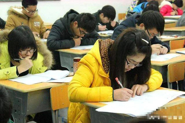 Nữ sinh cố tình đạt 0 điểm thi đại học, thách thức hệ thống giáo dục Trung Quốc: Cuộc sống hiện tại quá khác biệt, tâm sự 1 câu xót xa - Ảnh 1.