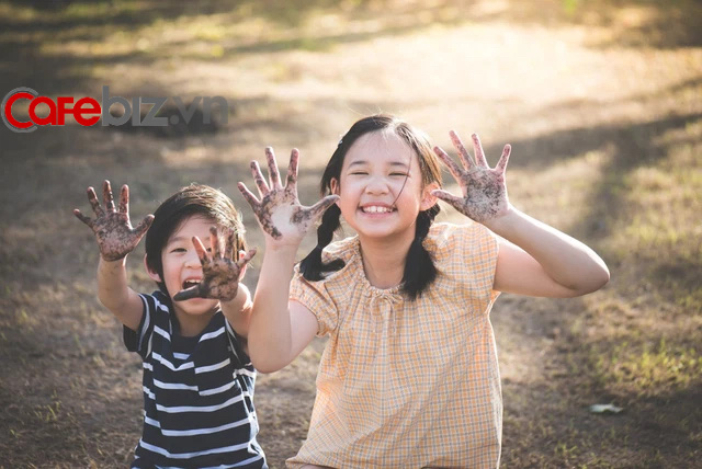 Giáo sư Nhật: 3 điều nhỏ nhặt cha mẹ dạy mỗi ngày, lớn lên trẻ dễ có thu nhập cao - Ảnh 3.