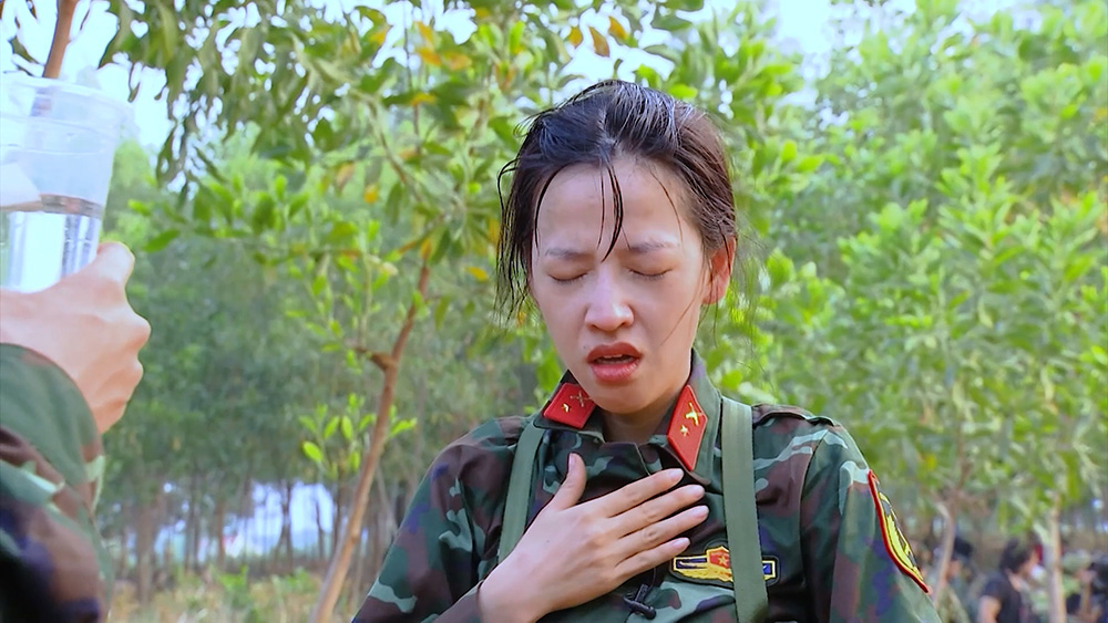 Hòa Minzy tại Sao Nhập Ngũ 2022: Em không đau, mọi người cũng không đau. Cố lên! - Ảnh 4. Hòa Minzy tại Sao Nhập Ngũ 2022: Em không đau, mọi người cũng không đau. Cố lên! - Ảnh 4.