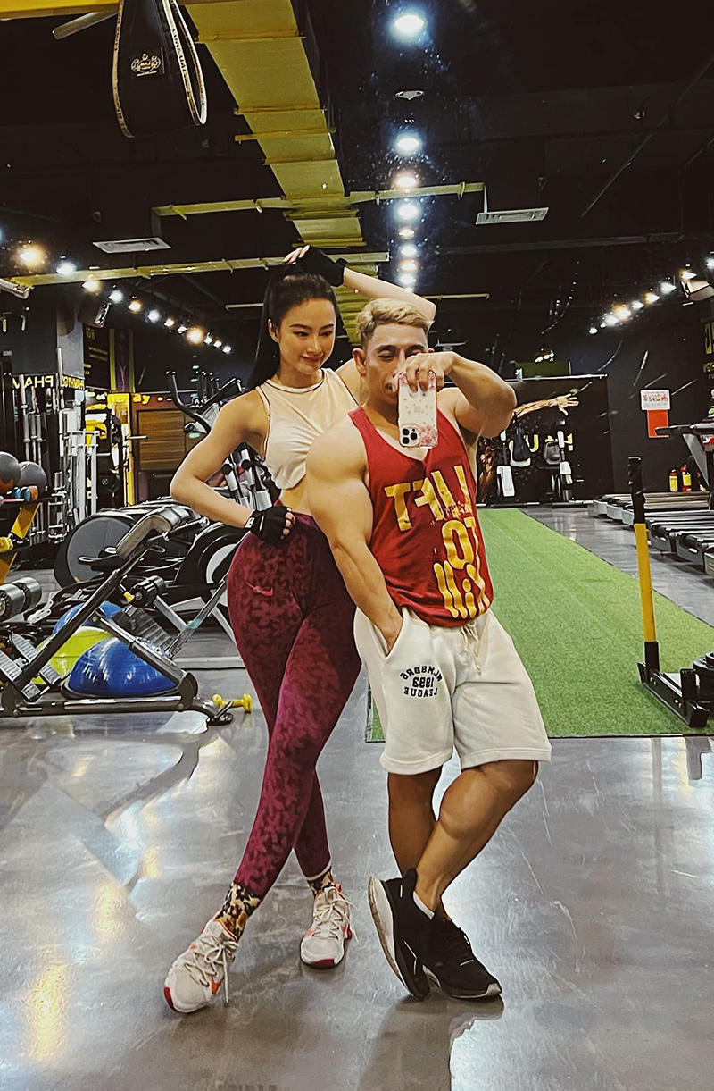 Angela Phương Trinh mặc sexy táo bạo trở lại sau nhiều năm tu tập, ăn chay - Ảnh 3. Angela Phương Trinh mặc sexy táo bạo trở lại sau nhiều năm tu tập, ăn chay - Ảnh 3.