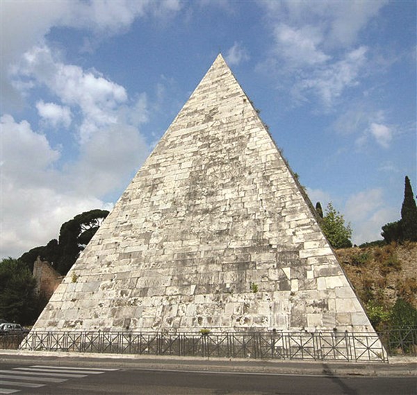 Kim tự tháp Cestius: Công trình độc đáo thời La Mã cổ - Ảnh 2.